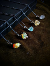 Load image into Gallery viewer, Gemstone Crow Claws
